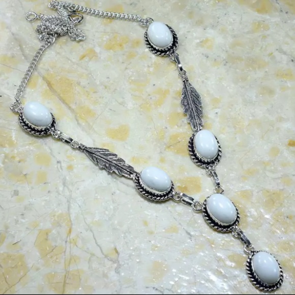 Jewelry - HANDCRAFTED WHITE JADE NECKLACE